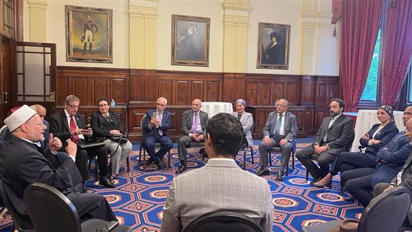  لقاء المفتي برموز