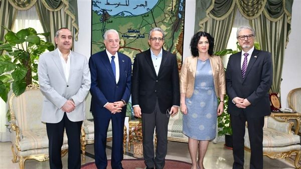 وزيري السياحة والآثار