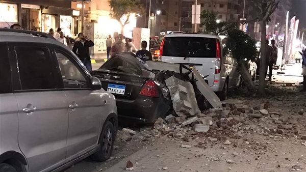 انهيار شرفة منزل