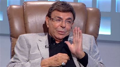 أشرف زكي يكشف موعد عزاء الفنان سمير صبري