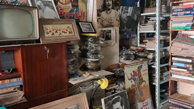 مكرم سلامة يعلن عرض أرشيفه السينمائي للبيع.. ووزارة الثقافة تتعهد بحل الأزمة