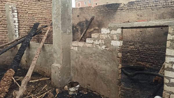 نشوب حريق في 4 منازل