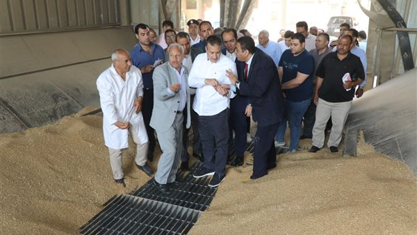 محافظ المنوفية داخل