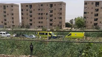 مصرع شاب في انقلاب دراجة بخارية على الطريق الزراعي بسوهاج | صور