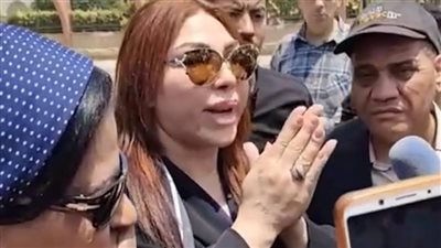 لسانه أبيض وجسمه تلج.. غادة إبراهيم تكشف اللحظات الأخيرة لشقيقها قبل وفاته