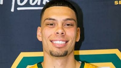 يوسف شحاتة لاعبا لفريق سلة الاتحاد السكندري لمدة 3 سنوات