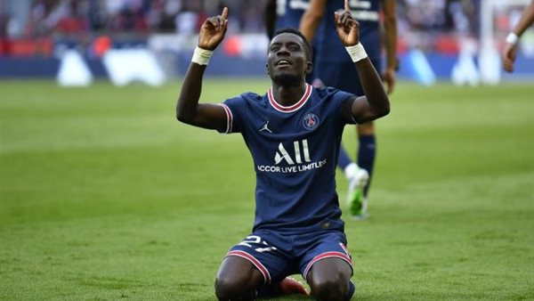 اللاعب السنغالي إدريسا