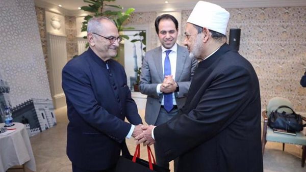 الدكتور أحمد الطيب