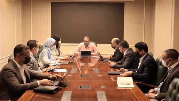 اجتماع وزير السياحة