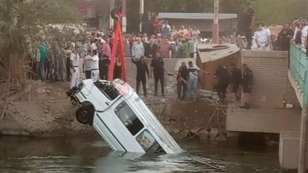 أثناء خروج الميكروباص