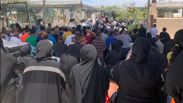 أهالي بورسعيد يشيعون