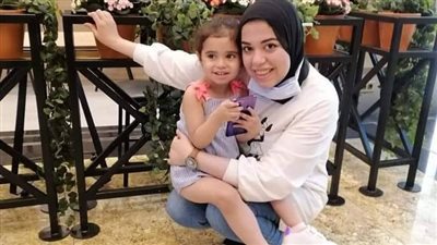 مَدرسة ترفض قبول طفلة بسبب انفصال والديها.. والأم: تعاملوا معايا بعنصرية وماشفعش انهياري قدامهم