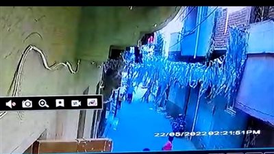 خلافات أسرية.. لحظة قتل صاحب مقهى على يد أبناء شقيقته بالمنوفية | فيديو