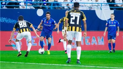 تعرف على موعد مباراة كلاسيكو السعودية بين الاتحاد والهلال 