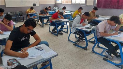 ارتياح بين طلاب أولى ثانوي بعد اختبار الرياضيات: مباشر وكله من المنهج 