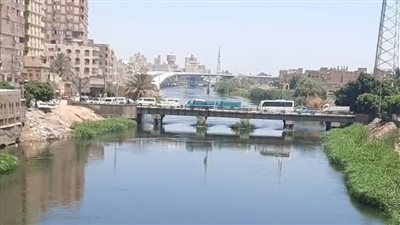 إقبال المصطافين على شواطئ مطروح هربا من حرارة الجو.. وطقس حار يضرب المنيا | بث مباشر