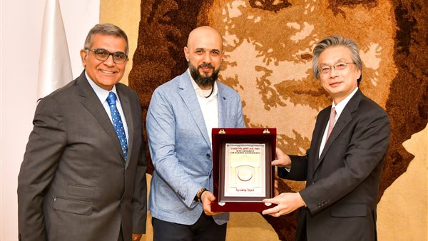 سفير اليابان مع الدكتور