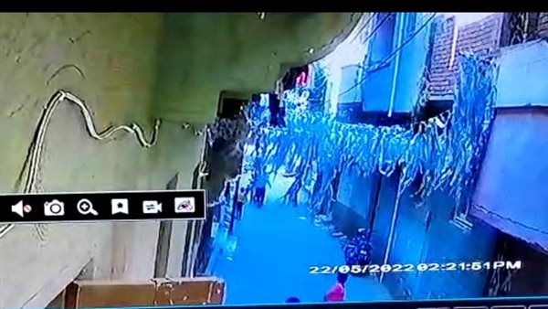 لحظة مقتل صاحب مقهى