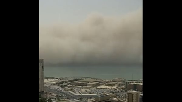 عاصفة ترابية في الكويت