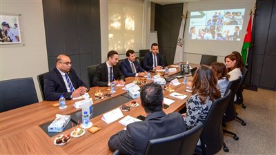 وزير الرياضة يطلع على مبادرات ومشروعات مؤسسة ولي العهد بالأردن
