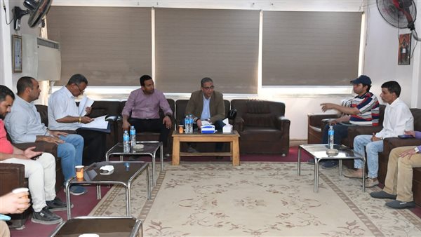 محافظ الفيوم يلتقي