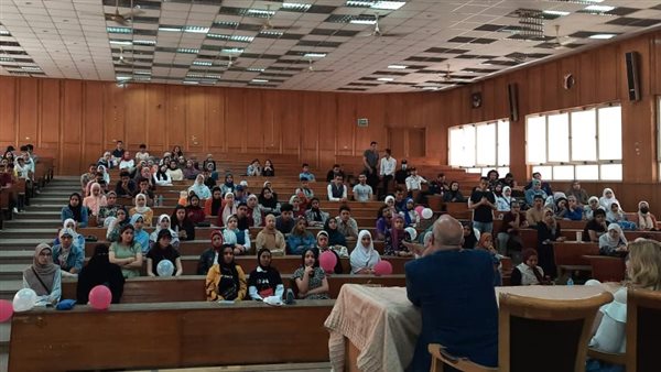  ندوة حول إبراز الفكر