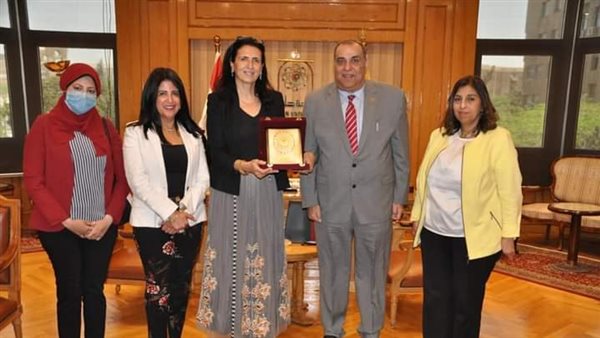 رئيس جامعة حلوان