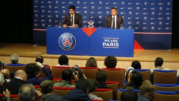 مبابي خلال المؤتمر