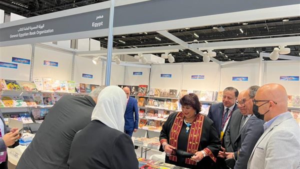 وزيرة الثقافة تتفقد