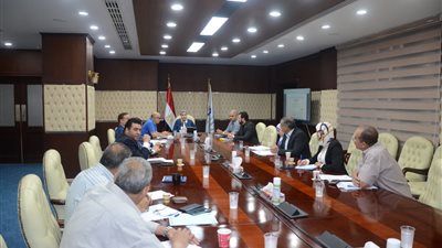 المجتمعات العمرانية تناقش لائحة قانون تنظيم الإعلانات على الطرق العامة بالمدن الجديدة