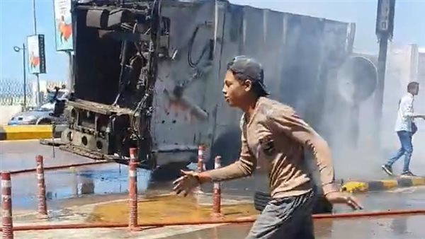 احتراق سيارة قمامة