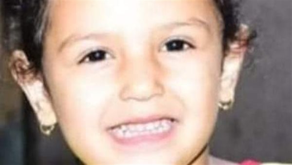 مصرع طفلة دهسها جرار