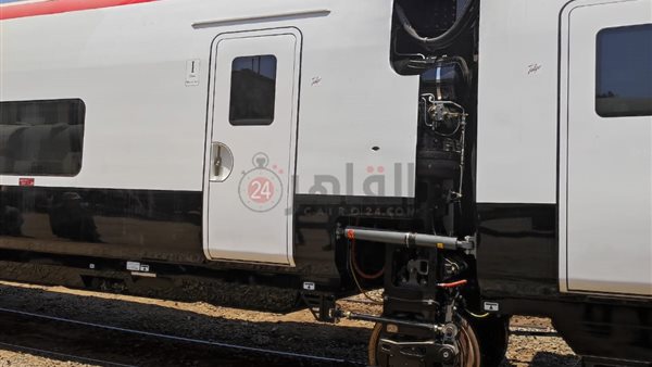 انطلاق أول رحلة لقطارات