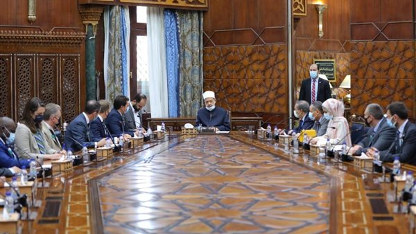 الوفد البريطاني مع