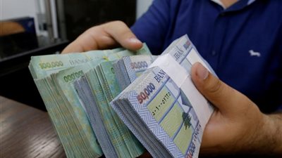 الليرة اللبنانية تتراجع وتسجل 35 ألفا مقابل الدولار