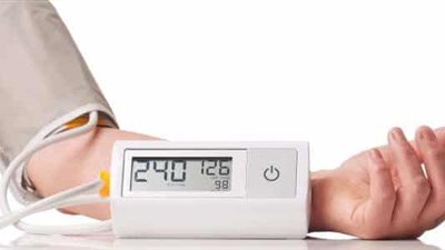 ارتفاع ضغط الدم يمكن أن يسبب هشاشة العظام.. تعرف على طرق الوقاية