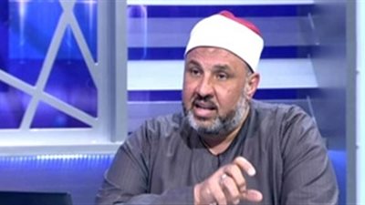 عالم بالأوقاف: لا يجوز تشبه النساء بالرجال أو العكس.. ومن يفعل ذلك آثم