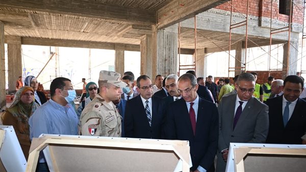 تفقد أعمال إنشاء