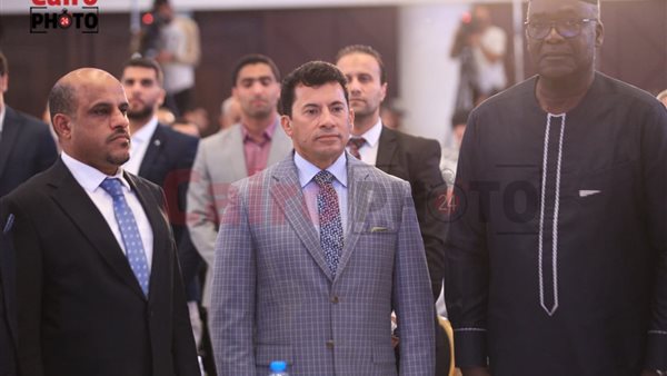 وزير الشباب والرياضة