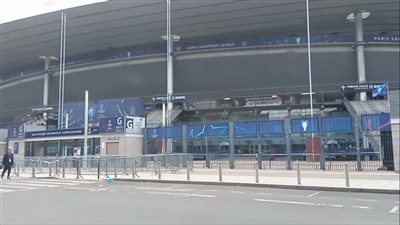 قبل ساعات من انطلاقها.. محيط ملعب مباراة ليفربول وريال مدريد في نهائي أوروبا | بث مباشر