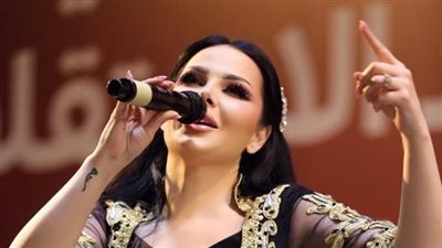 بكاء ديانا كرزون يخطف الأنظار خلال احتفالية ذكرى الاستقلال بالأردن