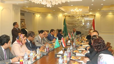 رئيس الوفد يستمع لمقترحات أعضاء مجلسي النواب والشيوخ بالحزب حول الحوار الوطني