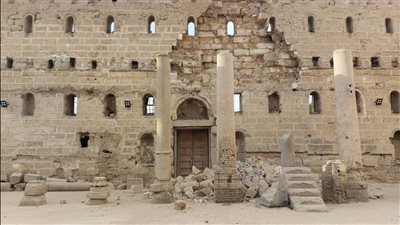 مصدر بالآثار: لم يتم البدء في ترميم سور الدير الأبيض بعد انهياره حتى الآن