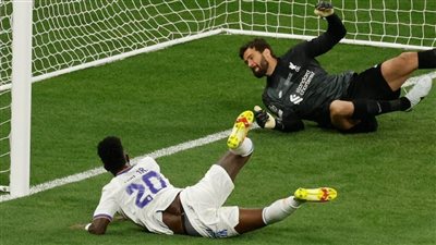 فينيسويس يحرز هدف التقدم لريال مدريد أمام ليفربول في نهائي الأبطال