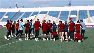 رئيس اتحاد الكرة ونائبه يؤازران الأهلي في نهائي أبطال إفريقيا