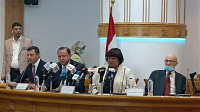 وزيرة الثقافة: مؤتمر عشرينيات القرن الماضي استجابة لمقترح الشاعر أحمد عبد المعطي حجازي