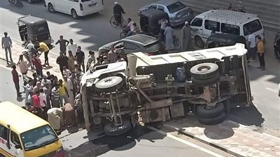 ضَحَّى بنفسه لإنقاذ طفل.. انقلاب سيارة نقل ومصرع قائدها في سوهاج