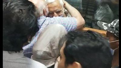 ترحيل عبدالمنعم أبو الفتوح ومحمود عزت إلى السجن عقب الحكم عليهما