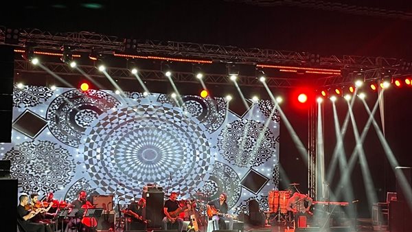 حفل مسار إجباري ووسط