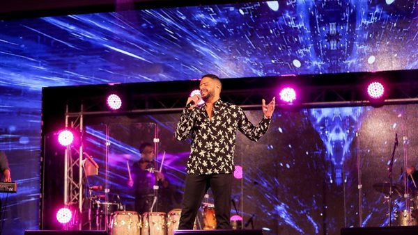 محمد حماقي في حفل